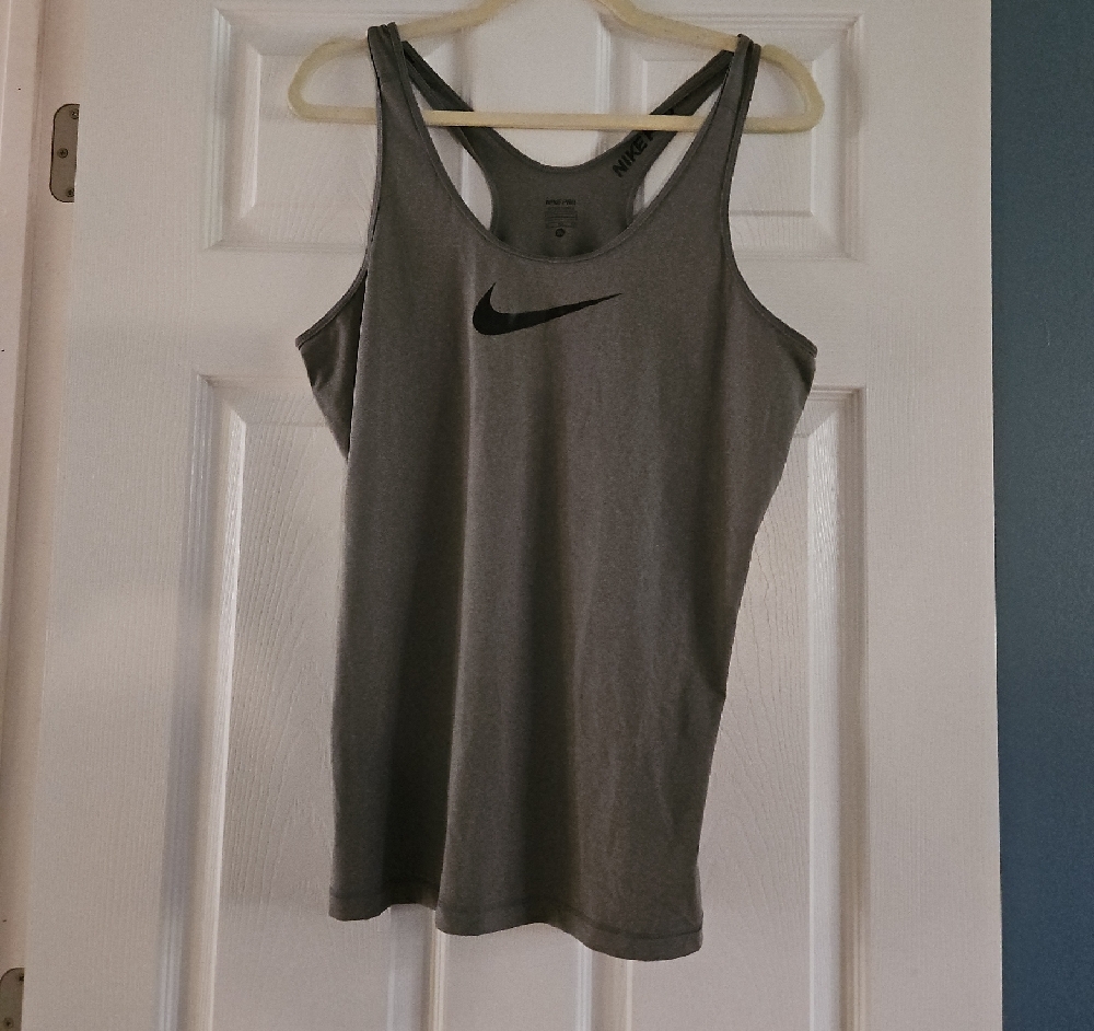 Nike Gray Fitted Sleeveless Dri Fit Tank Top Size XL